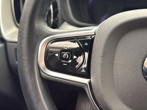 Certified 2024 Volvo XC60 B5 Ultimate w/ Climate Package image 10
