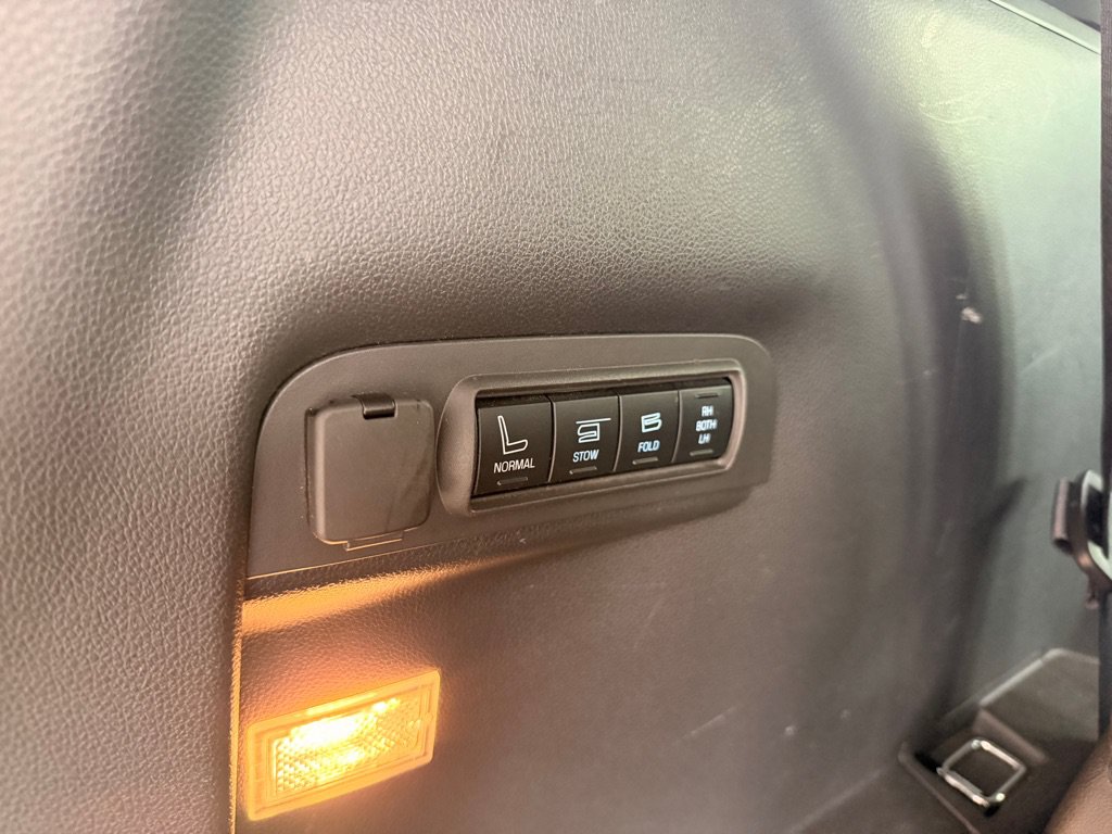 Used 2014 Ford Explorer Limited w/ Equipment Group 302A AWD/4WD image 15