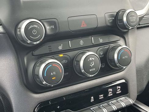 Used 2022 RAM 1500 Big Horn AWD/4WD image 30