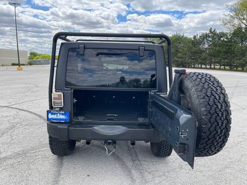 Used 2017 Jeep Wrangler Unlimited Sport AWD/4WD image 19