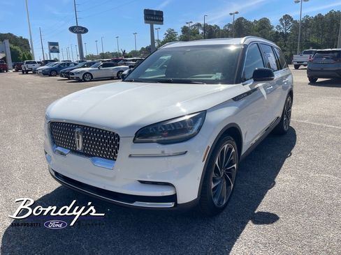 Used 2023 Lincoln Aviator Reserve w/ Equipment Group 201A RWD image 3