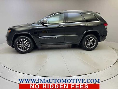 Used 2022 Jeep Grand Cherokee Limited w/ Tech Group AWD/4WD image 2
