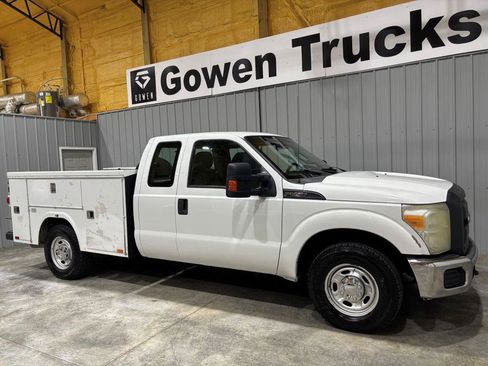 Used 2013 Ford F250 XL w/ PWR Equipment Group RWD image 3