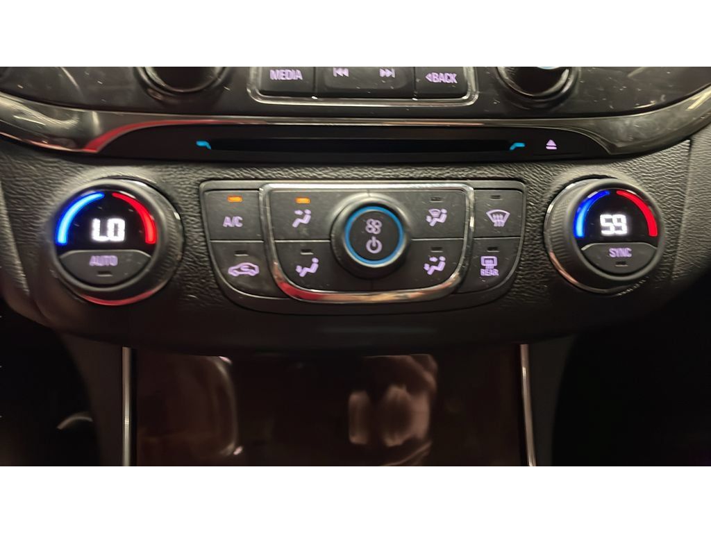 Used 2014 Chevrolet Impala LT w/ Convenience Package FWD image 14