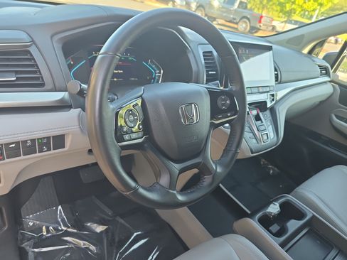 Used 2018 Honda Odyssey EX-L image 17