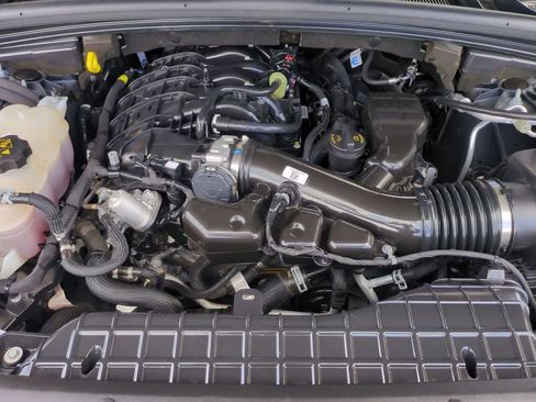 Certified 2025 Jeep Grand Cherokee Limited RWD image 15