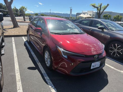 Used 2026 Toyota Corolla LE w/ LE Premium Package image 2