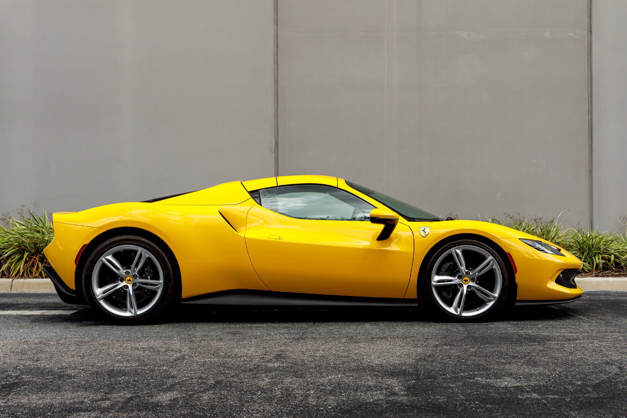 Used 2025 Ferrari 296 GTS RWD image 6