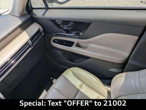 Used 2022 Lincoln Corsair Reserve w/ Elements Package FWD image 17