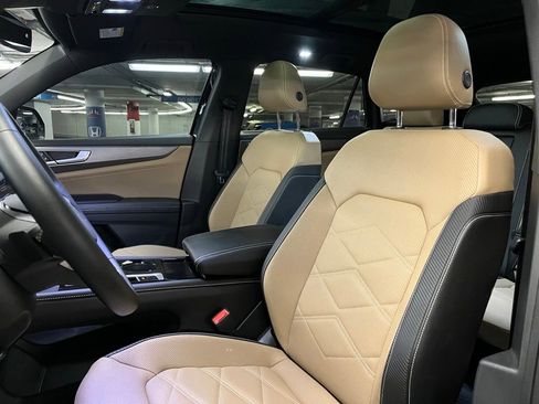 Certified 2026 Volkswagen Atlas Cross Sport SE w/ Panoramic Sunroof Package AWD/4WD image 21