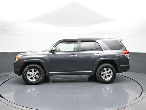 Used 2011 Toyota 4Runner SR5 w/ Premium Pkg w/Leather AWD/4WD image 9