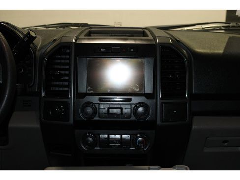 Used 2020 Ford F150 XLT image 16