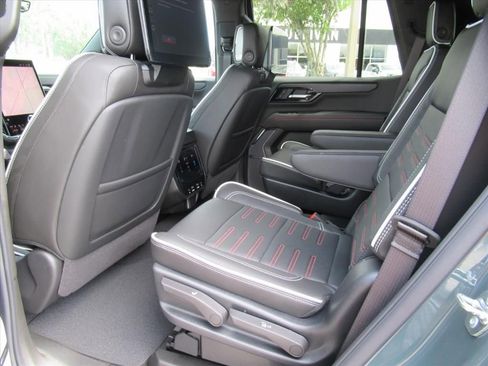 New 2026 GMC Yukon AT4 Ultimate AWD/4WD image 36