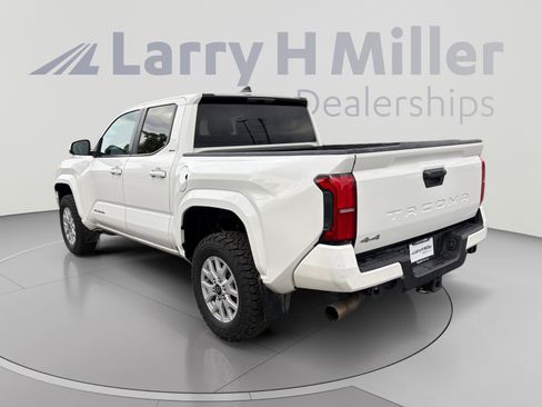 Used 2024 Toyota Tacoma SR5 AWD/4WD image 3
