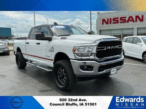 Used 2024 RAM 2500 Big Horn AWD/4WD image 2