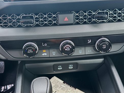 Certified 2025 Honda Accord LX image 12