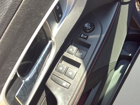 Used 2014 Chevrolet Equinox LT w/ Driver Convenience Package image 21