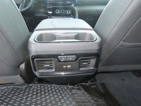 Used 2024 GMC Sierra 2500 AT4 AWD/4WD image 21