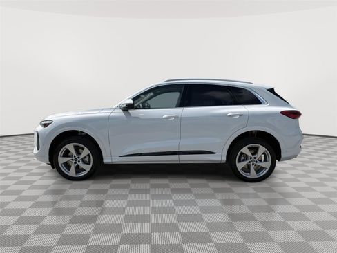New 2026 Audi Q5 Premium Plus AWD/4WD image 2