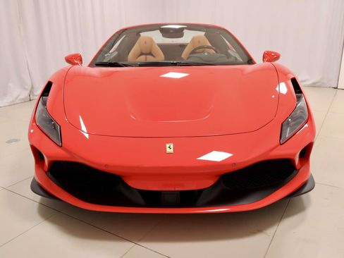 Used 2022 Ferrari F8 Tributo RWD image 8