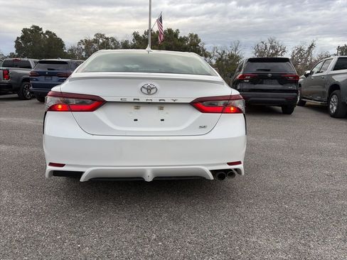 Used 2023 Toyota Camry SE image 5