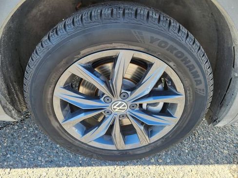 Used 2022 Volkswagen Tiguan SE image 20