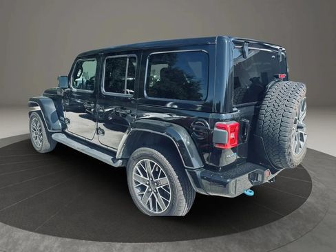Used 2024 Jeep Wrangler High Altitude AWD/4WD image 3