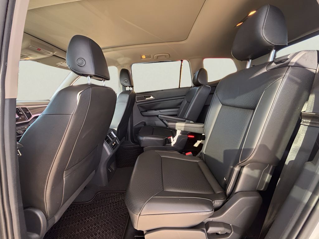 Used 2019 Volkswagen Atlas SE w/ Panoramic Sunroof Package FWD image 32
