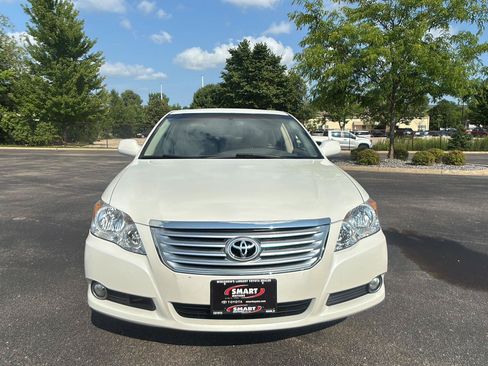 Used 2010 Toyota Avalon Limited FWD image 6