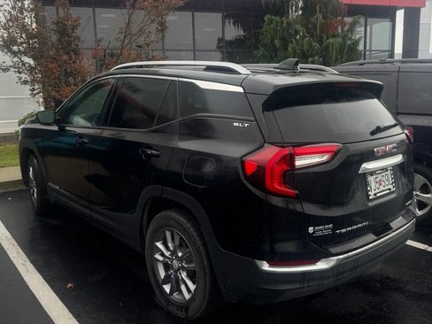 Used 2023 GMC Terrain SLT AWD/4WD image 5