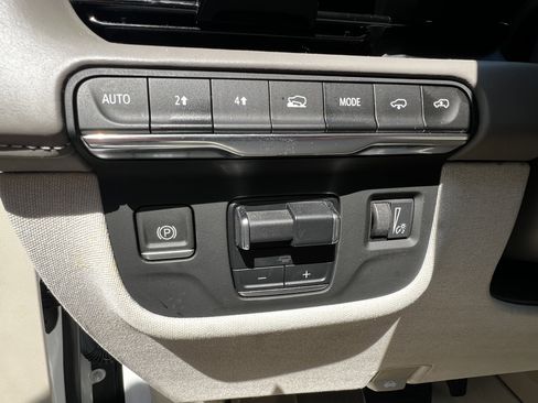 Used 2023 Cadillac Escalade ESV Premium Luxury Platinum w/ LPO, Radiant Package image 15