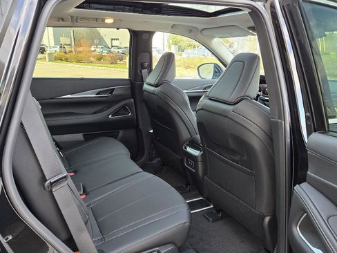 New 2026 INFINITI QX60 Luxe w/ Cargo Package AWD/4WD image 18