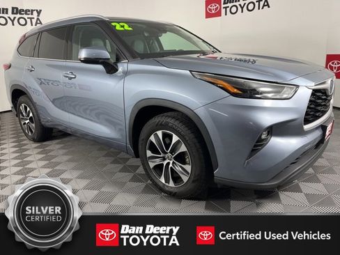 Certified 2022 Toyota Highlander XLE image 1