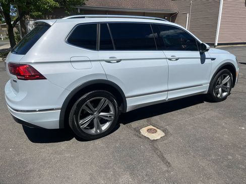 Used 2019 Volkswagen Tiguan SEL R-Line AWD/4WD image 5