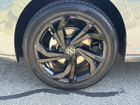 New 2025 Volkswagen Jetta SE image 5