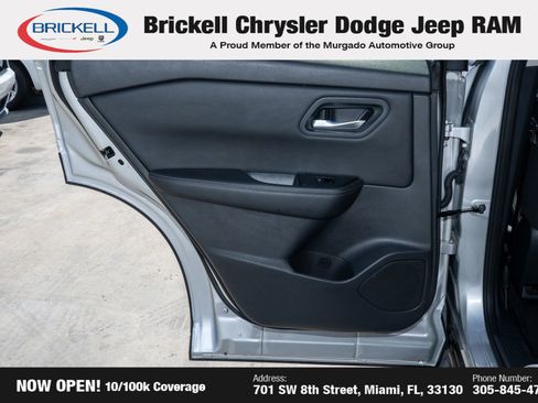 Used 2025 Nissan Rogue SV image 12