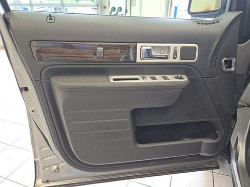 Used 2008 Lincoln MKX AWD image 17