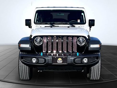 Used 2023 Jeep Wrangler Unlimited w/ Cold Weather Group AWD/4WD image 6