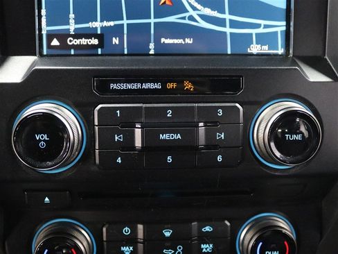 Used 2018 Ford F150 Raptor w/ Equipment Group 802A Luxury image 33