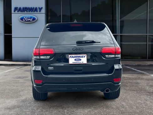 Used 2020 Jeep Grand Cherokee Altitude image 5
