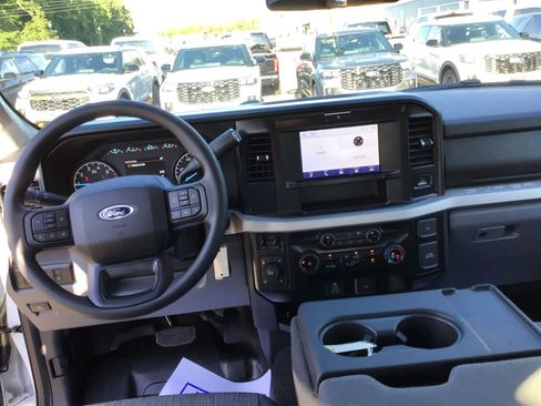New 2026 Ford F250 XLT w/ FX4 Off-Road Package AWD/4WD image 2