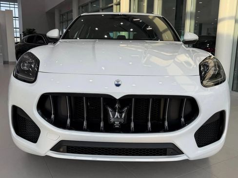 Used 2025 Maserati Grecale Modena AWD/4WD image 10