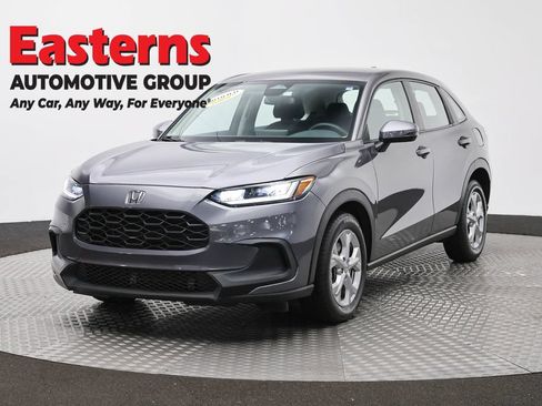 Used 2023 Honda HR-V LX image 1