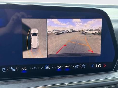 New 2026 Chevrolet Tahoe Premier w/ Sun And Tow Package AWD/4WD image 33