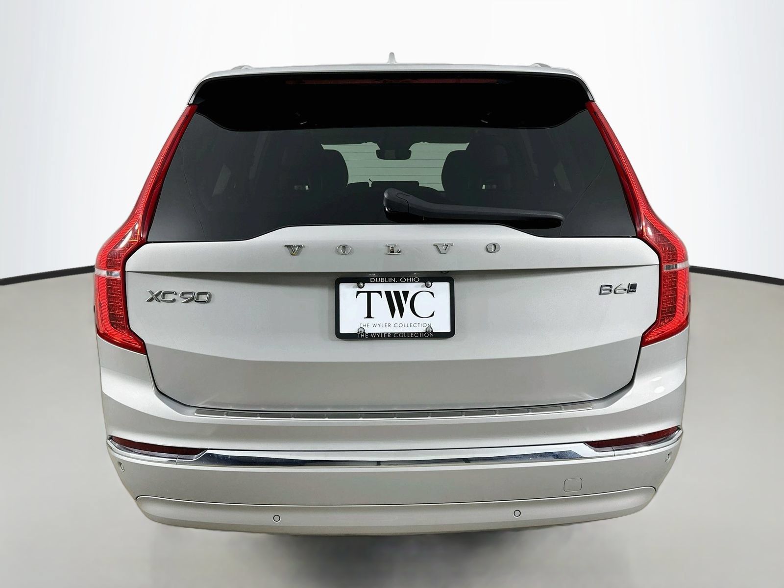 Used 2024 Volvo XC90 B6 Ultimate w/ Protection Package Premier AWD/4WD image 6
