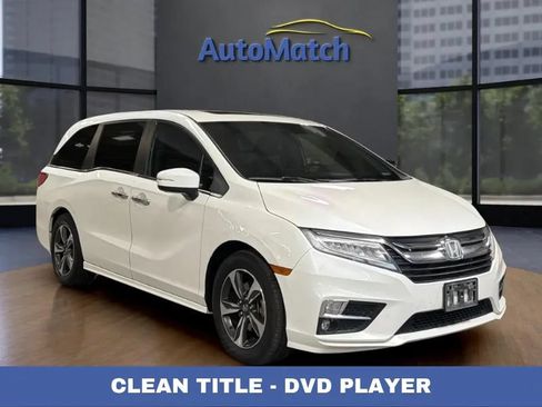 Used 2018 Honda Odyssey Touring image 1