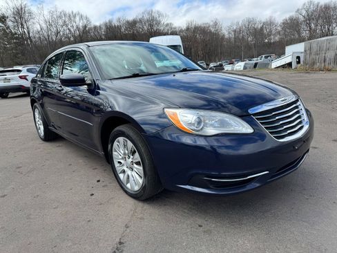Used 2014 Chrysler 200 LX image 7