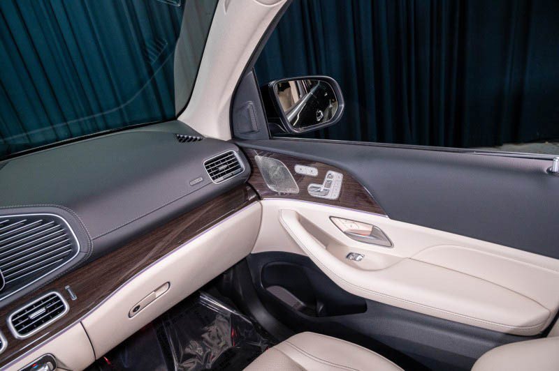 Certified 2026 Mercedes-Benz GLS 450 4MATIC image 17