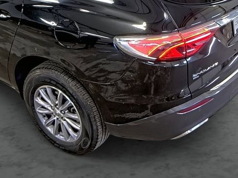 Used 2024 Buick Enclave Premium AWD/4WD image 10