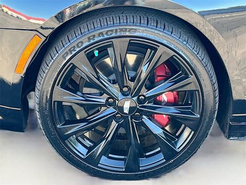 Used 2023 Cadillac CT4 V w/ Navigation Package image 33